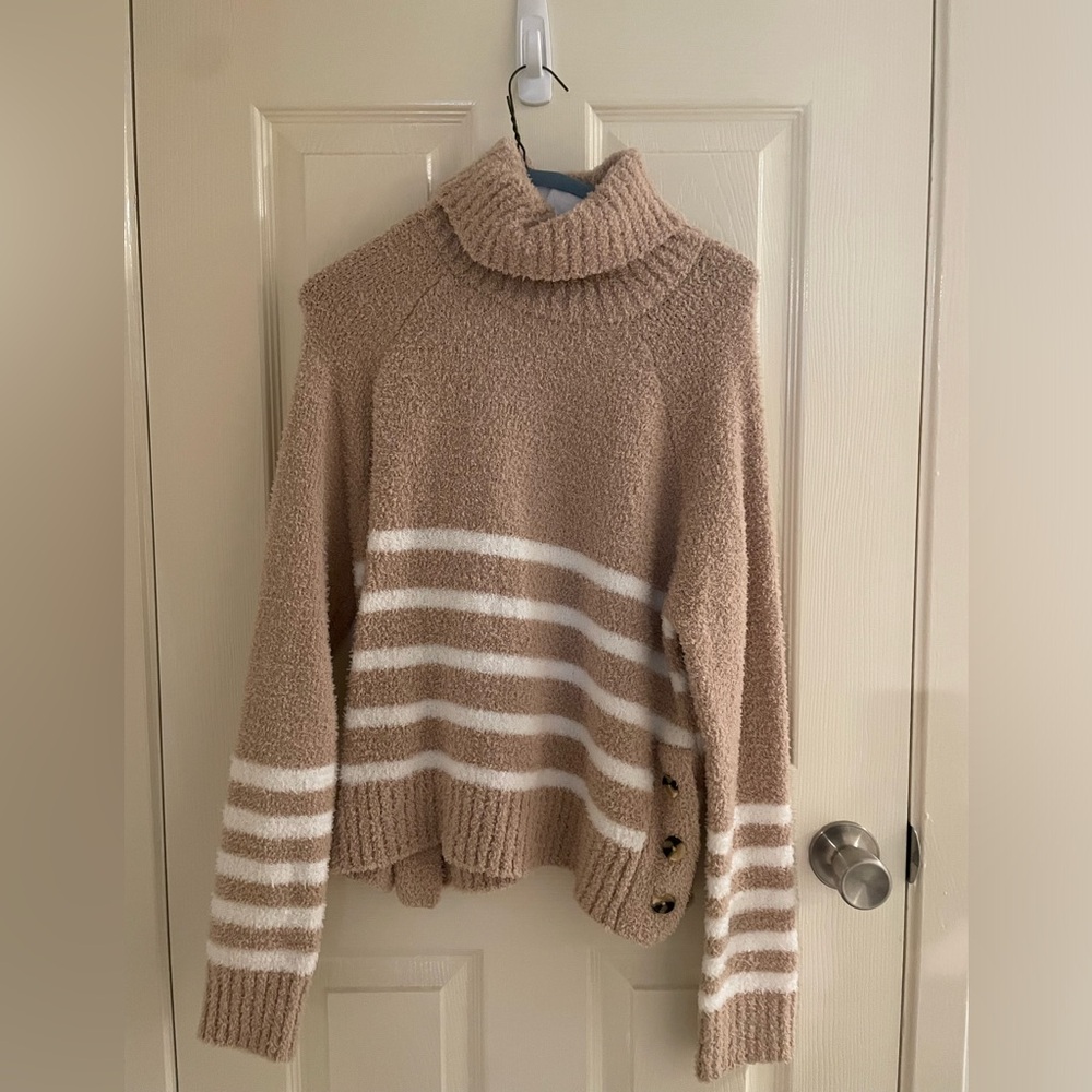 Sweater - Picture 2 of 4